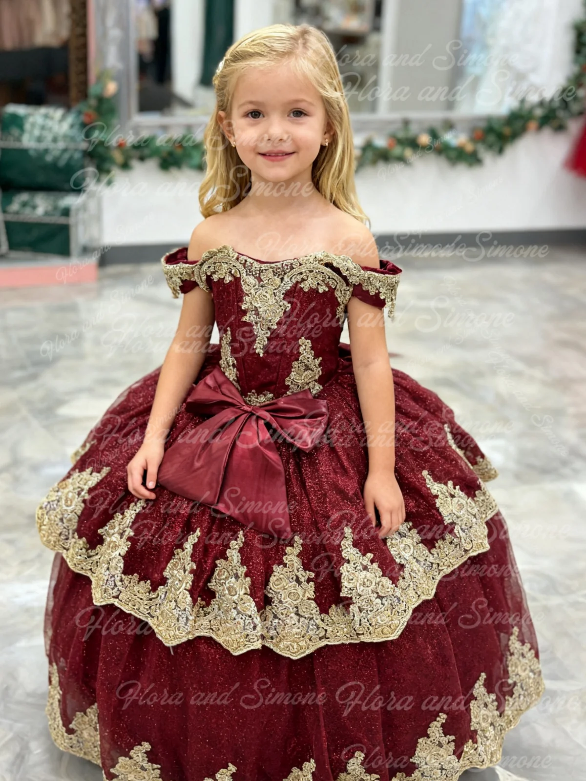 Vestido luxuoso de flor vermelha para meninas, tule fofo com apliques dourados de qualidade, cauda longa para festa de aniversário infantil, celebrações de feriados