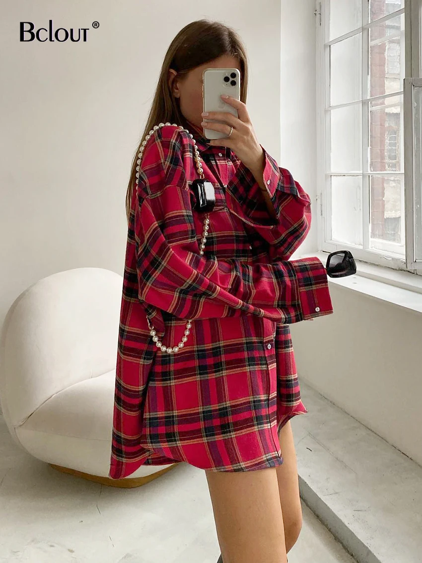 Bclout Vintage Plaid Red Blouses Women 2022 Fashion Cotton Office Lady Loose Shirts Elegant Turn Down Collar Pocket Party Shirts