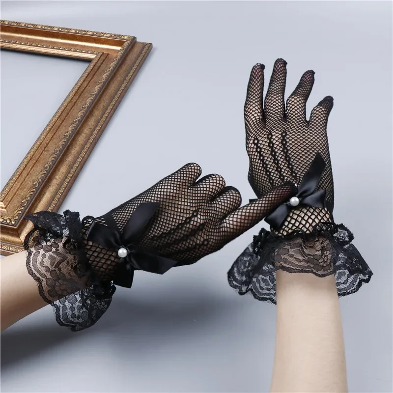 

Elegant Ladies Short Lace Gloves Sheer Fishn Net Black White Prom Party Gloves Female's Fashion Mittens Party Dress Club Gloves