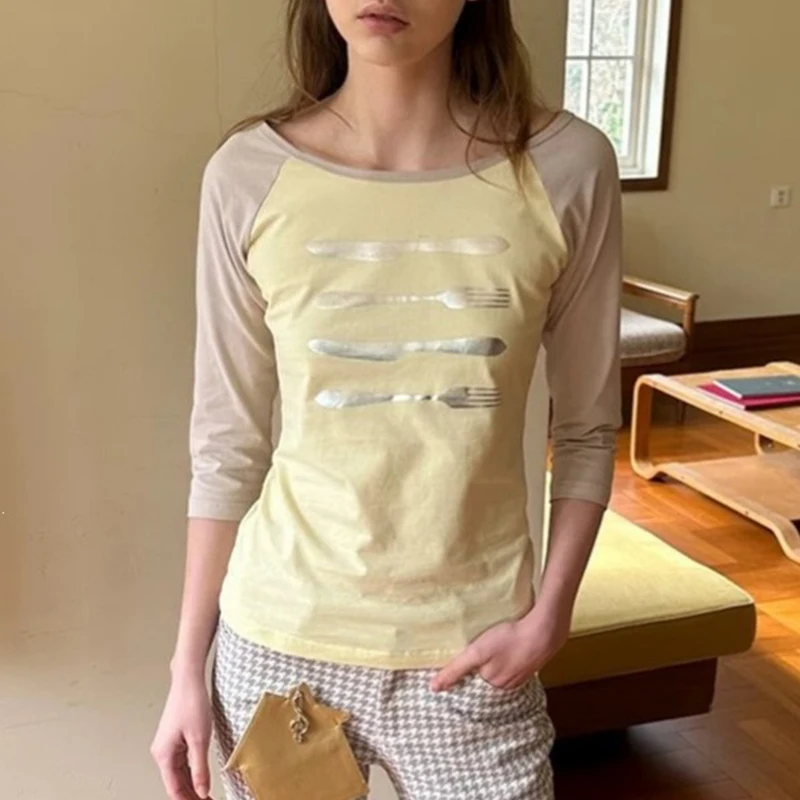 Korean casual lazy chic contrast color short raglan sleeve round neck design sense knife and fork printed top