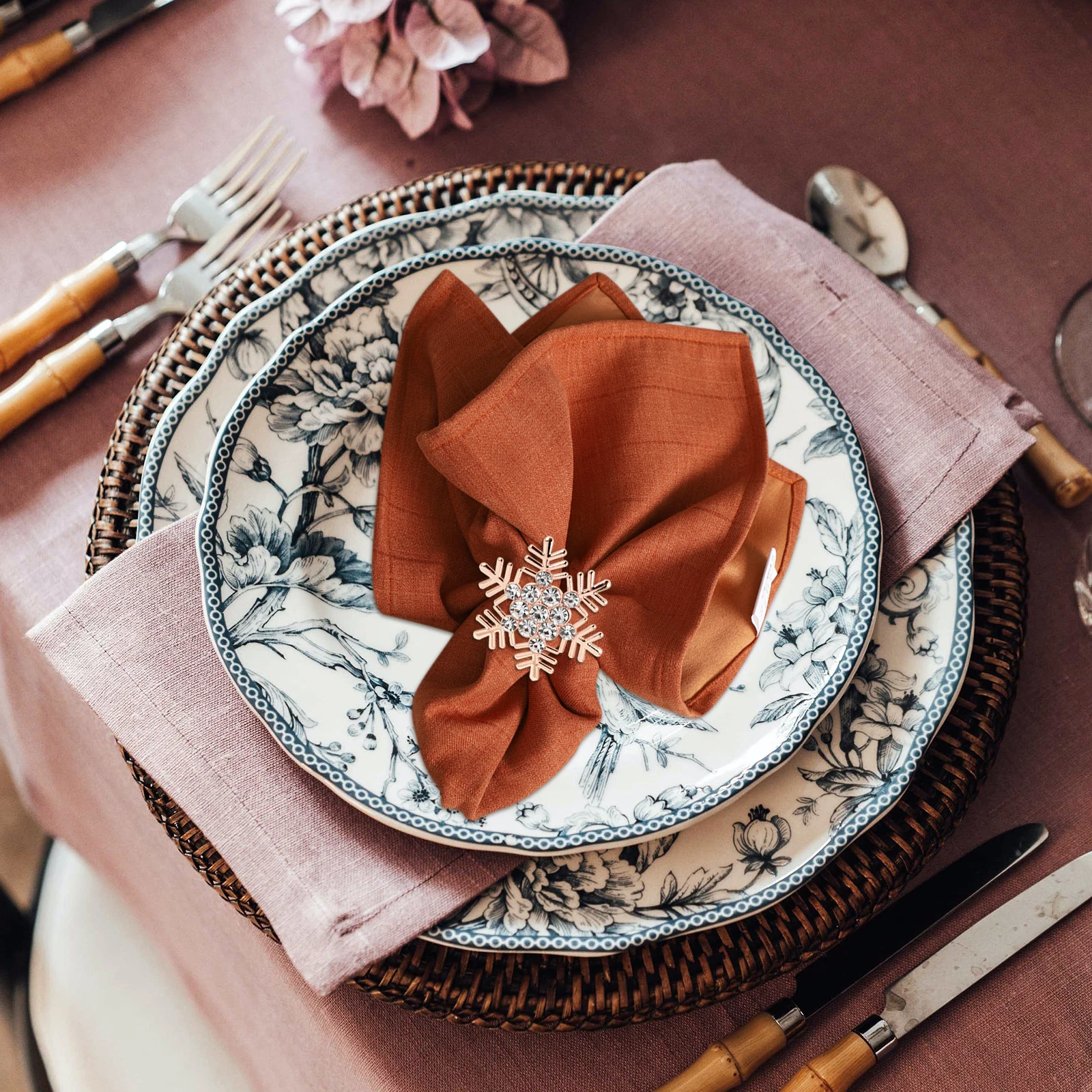 

5Pcs Christmas Napkin Rings Snowflake Buckles Table Decor Xmas Dining Party Home Elegant Napkin Ornament Holder