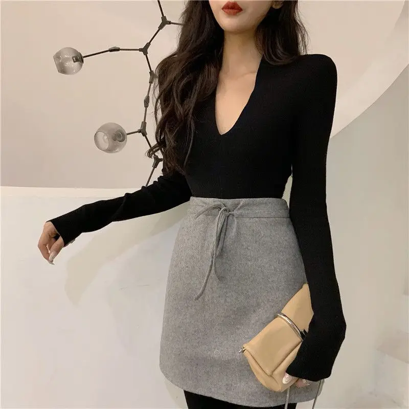 

Autumn New Long Sleeve T-shirts Women Sexy Deep V-Neck Solid Color Slim Simplicity Fashion Temperament Elasticity Tops