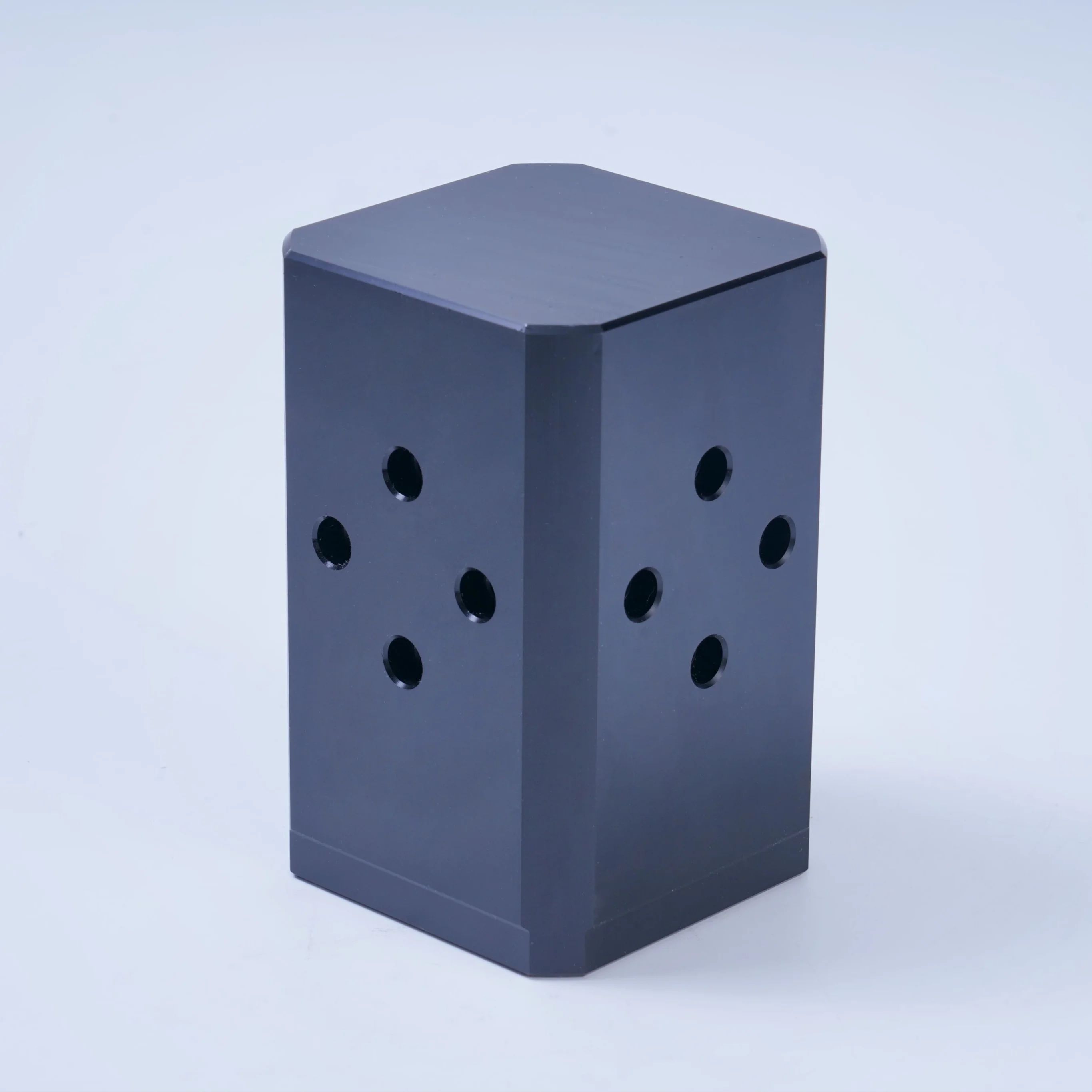 

4-Axis, Multi-Station, Efficient, High Rigidity Clamp with 4-hole Zero Positioning and H54 Self-centering Vise