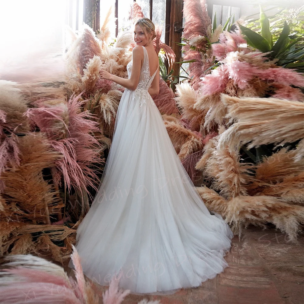 Vestidos De novia elegantes De línea A para mujer, apliques De encaje, vestidos De novia personalizados, Vestido De novia clásico con escote en V profundo sin mangas