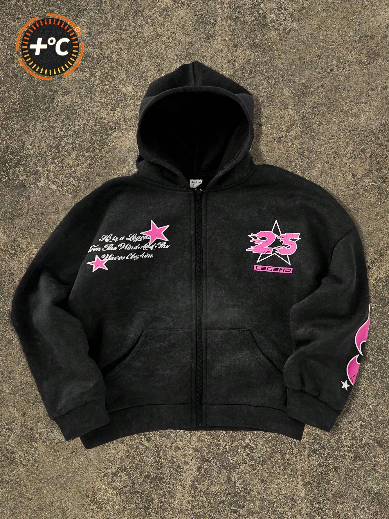 

Черная толстовка на молнии с эффектом потертости и розовым принтом в виде звезд для детей