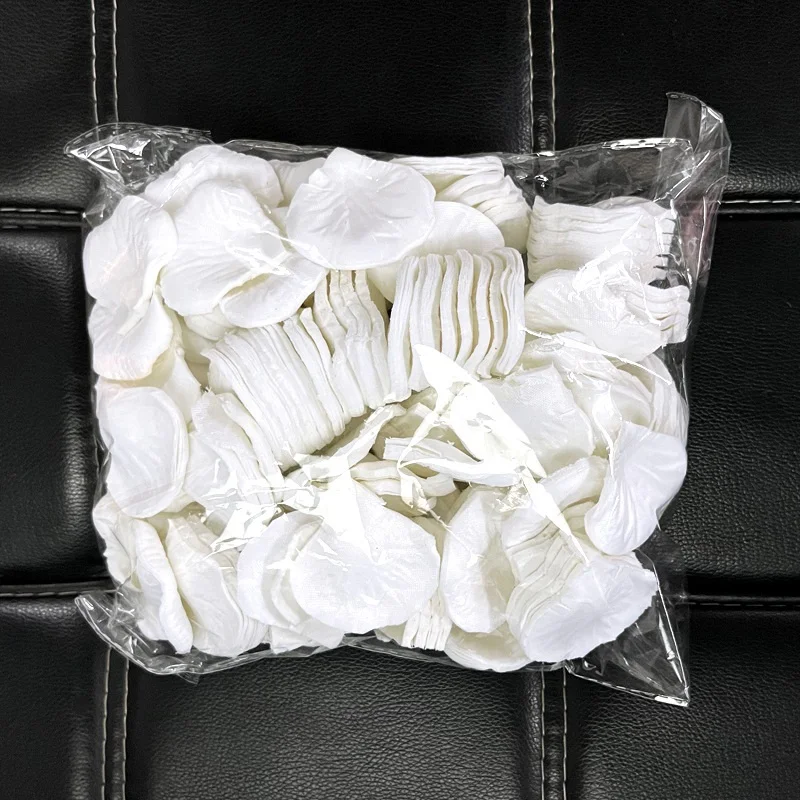 500Ps 5*5 CM Artificiale Bianco Petalo di Rosa Per La Decorazione Della Festa Nuziale Fiore Romantico Petali di Seta Rosas Para Casamento Forniture