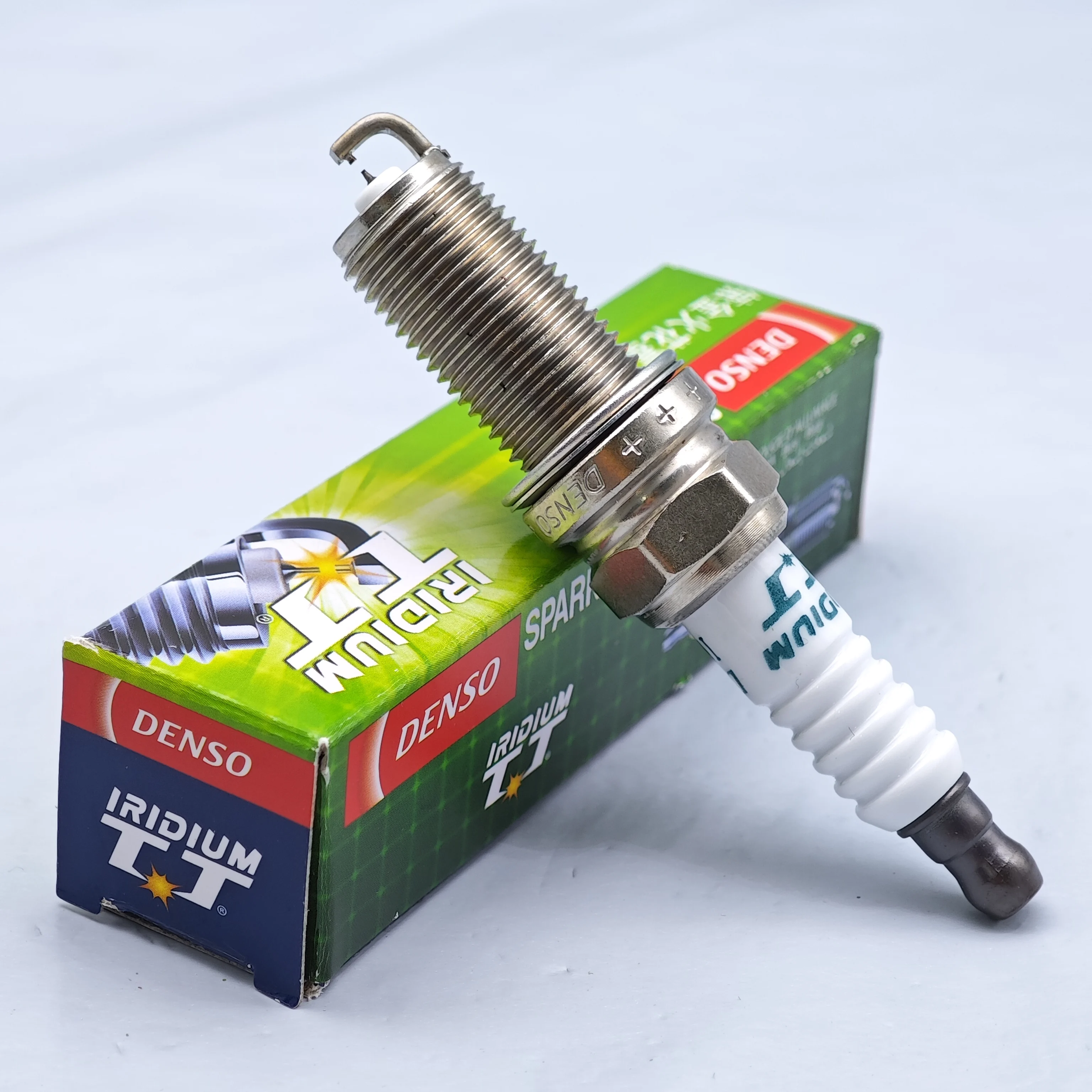 4pcs 6pcs DENSO Iridium Spark Plug IKH16TT 4703 Adapts To Highlander/Sonata/Lingxiang/Teana/Triumph Sega 408 etc