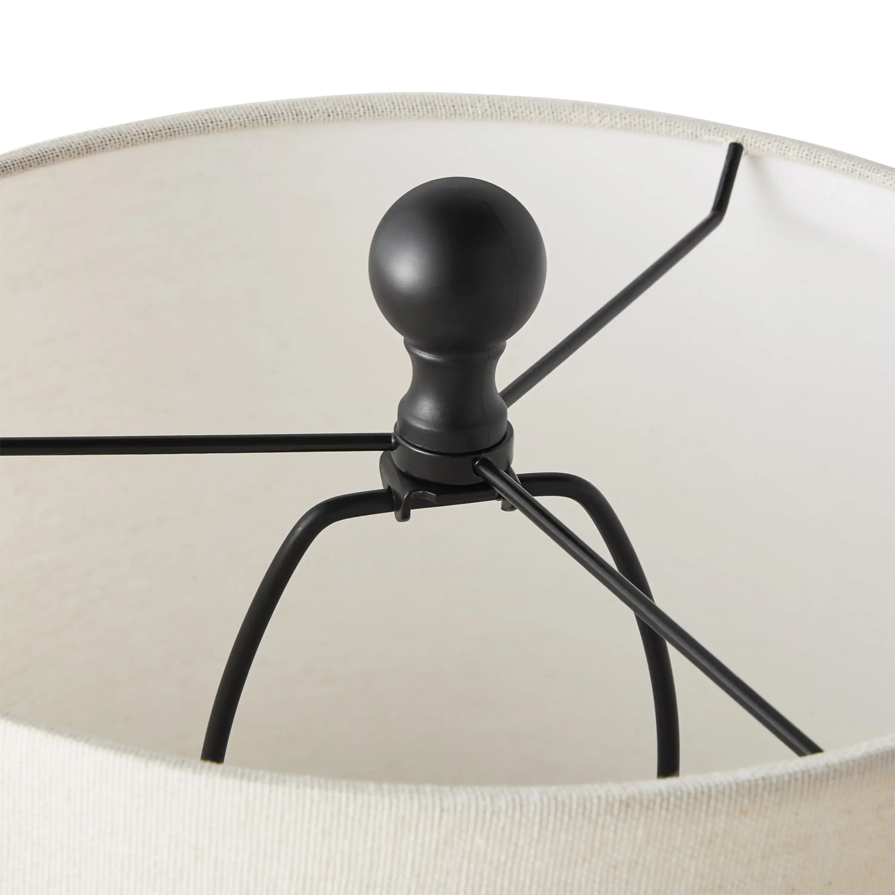 Lámpara de mesa negra de 20" con pantalla de Dave & Jenny Marrs