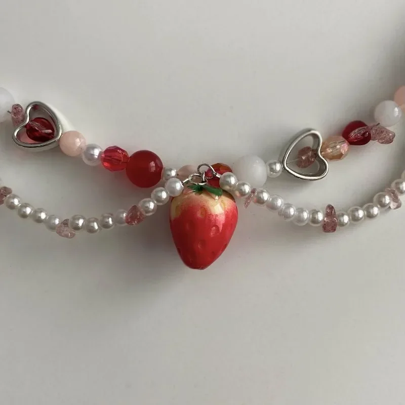 2023 Handmade Strawberry Necklace Pearls Beaded Y2K Necklace Choker Beautiful Glass Beaded Necklace Adjustable Cute Gifts