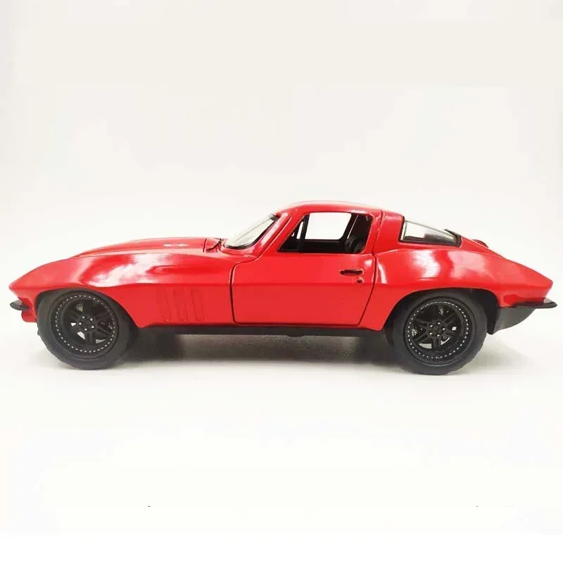 Jada 1:32 Chevrolet Corvette Classic C2 1966 Movie Same Red Car Model With 2 Doors Alloy Diecast Simulation Sport Car Kids Gifts