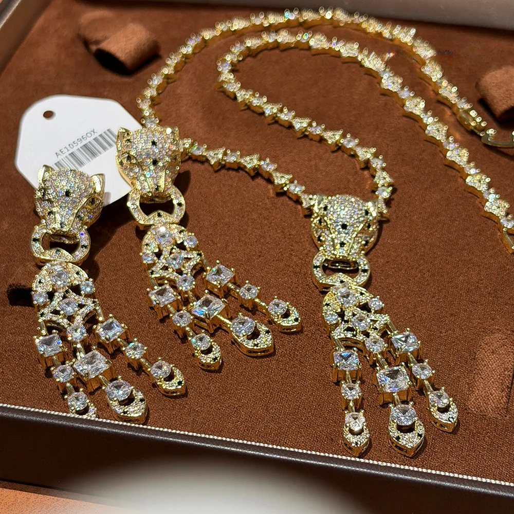 

Korean Fashion New Fashion Flower Fringed Zircon Long Earrings