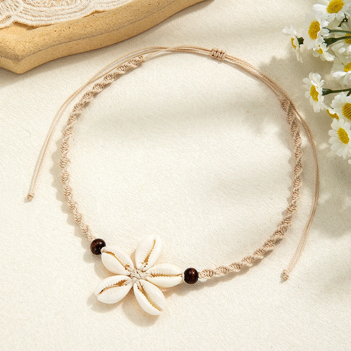 Bohemian Style Geometric Woven Shell Choker Necklace Adjustable Clavicle Chain Short Necklace for Beach Party Jewelry