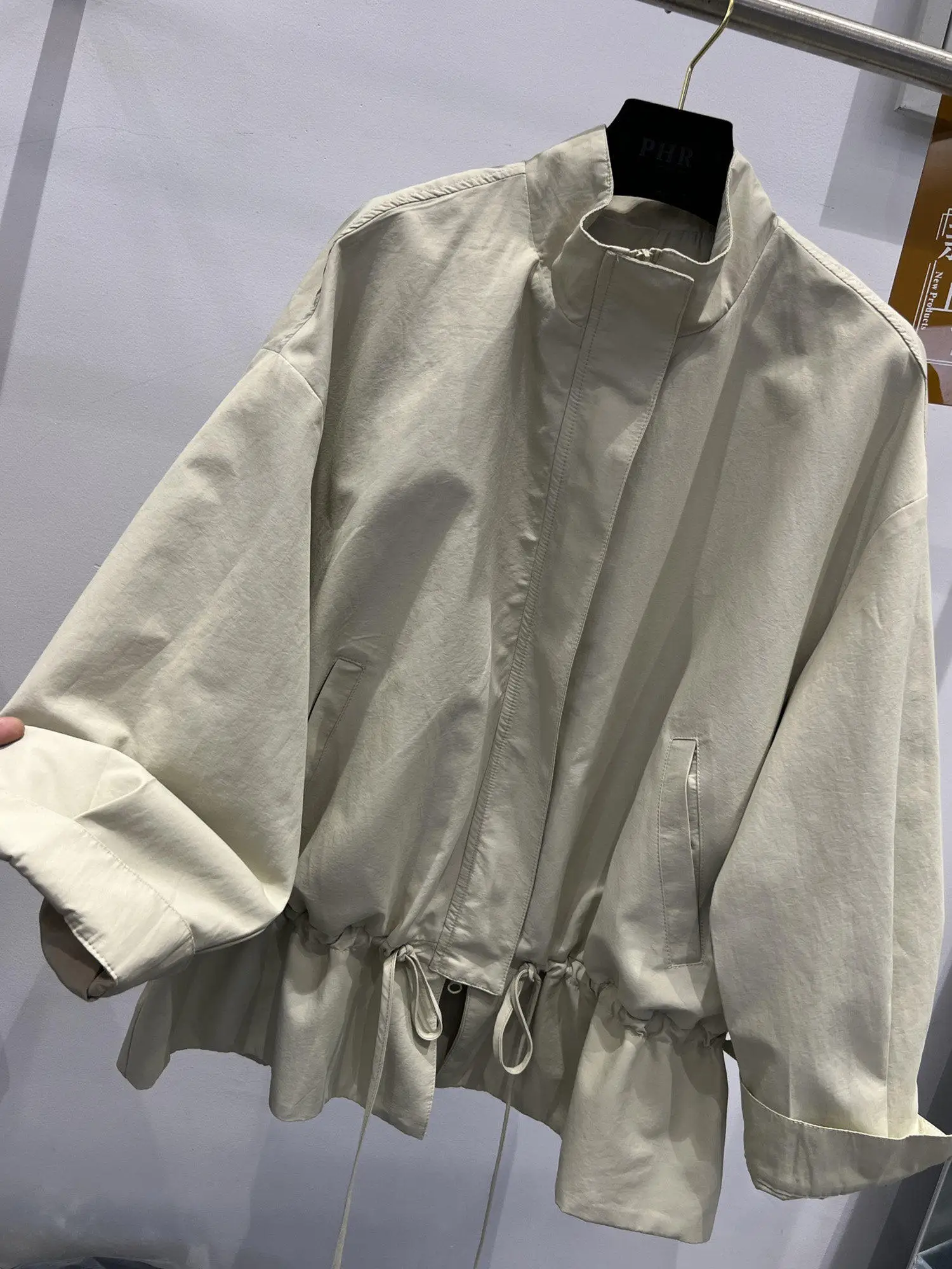 

American Casual Stand Collar Loose Hem Dstring Flower Design Workwear Jacket Women Spring Versatile Casual Long Sleeve Zipper