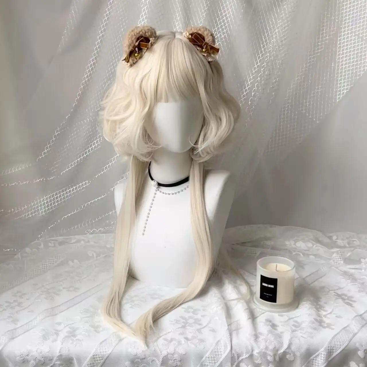 

White Chocolate Wig for Women Sweetheart French Curly Jellyfish Headband Wigs High Temperature Fibers Synthetic Cosplay Wigs