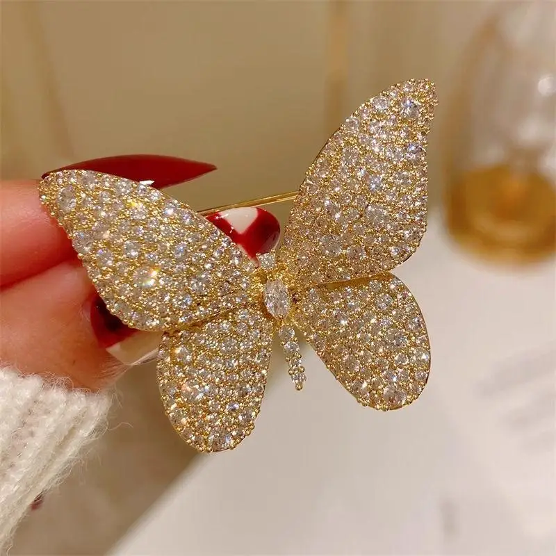 1Pcs Classic Lady Dress Suit High-end Pins Jewelry Fashion Women Girls Elegant Crystal Butterfly Brooches Badges