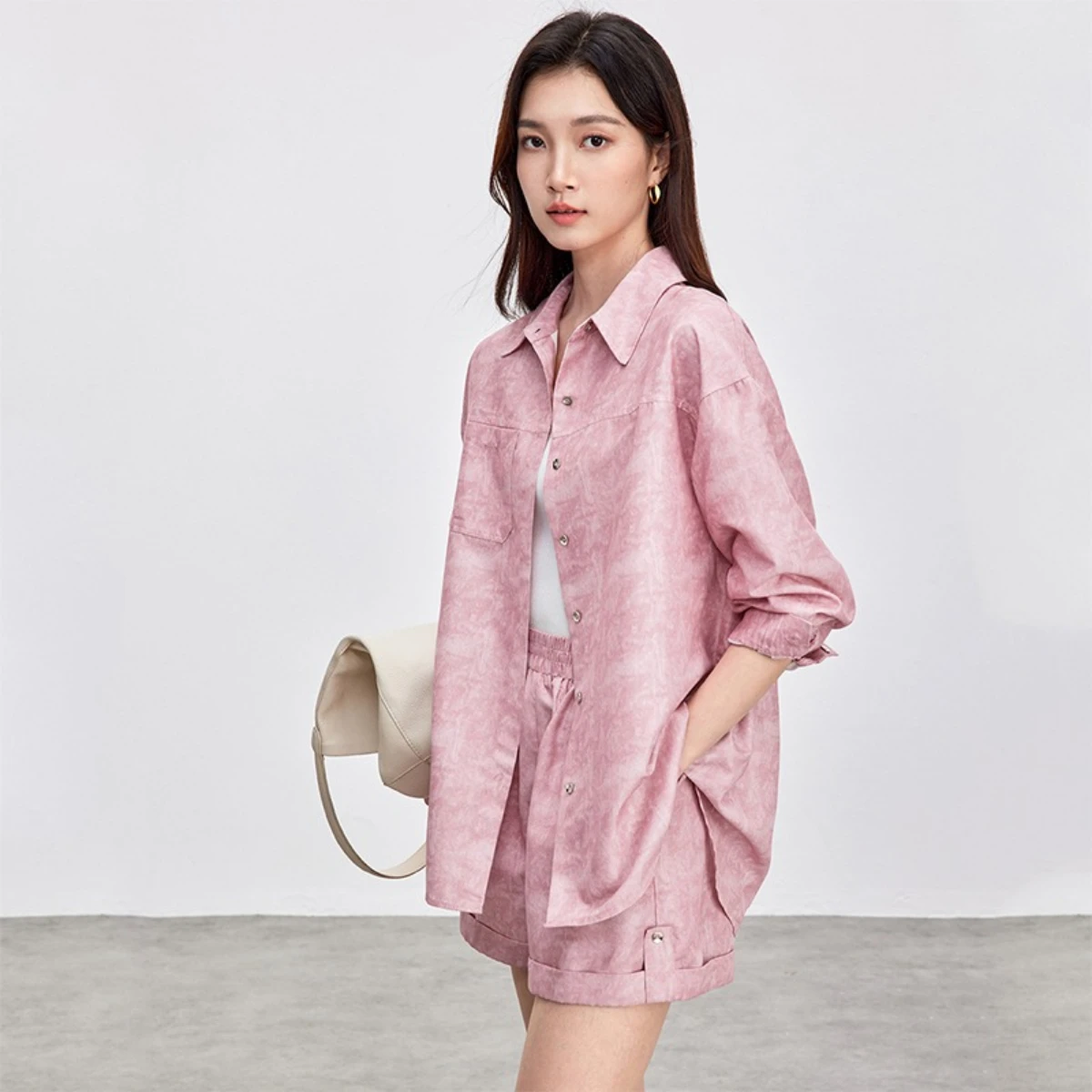 SENTUBILA Women's Matching Set Spring Summer Long Sleeve Elastic Waist Pink 2 Piece 2026 Casual Loose Shorts Set 151Z58353X