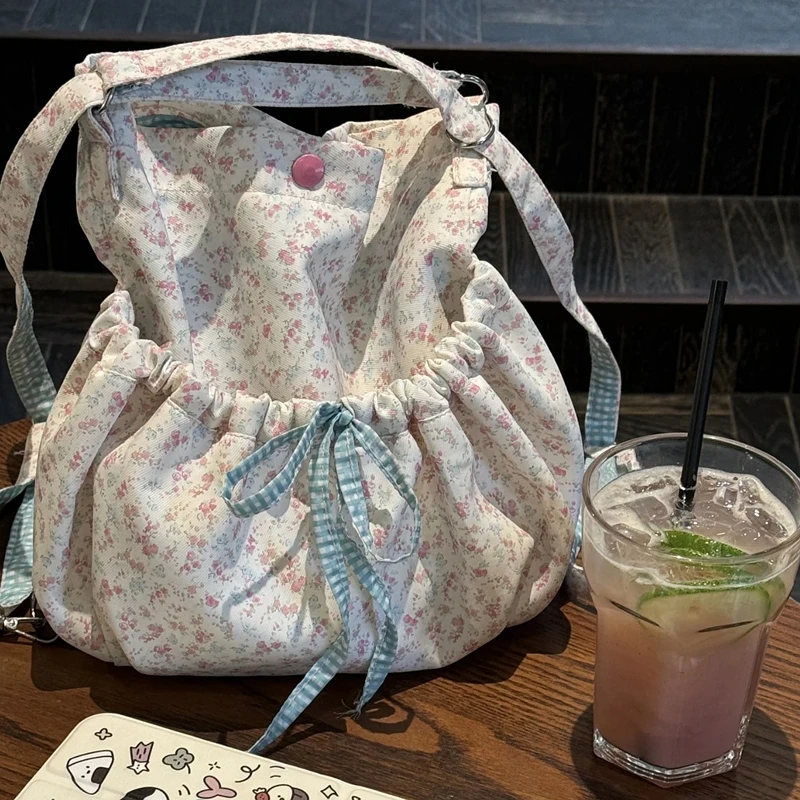

Korean Style Small Floral Backpack Strap Can Be Carried on One Shoulder Diagonally Sweet High School Student Backpack Handbag
