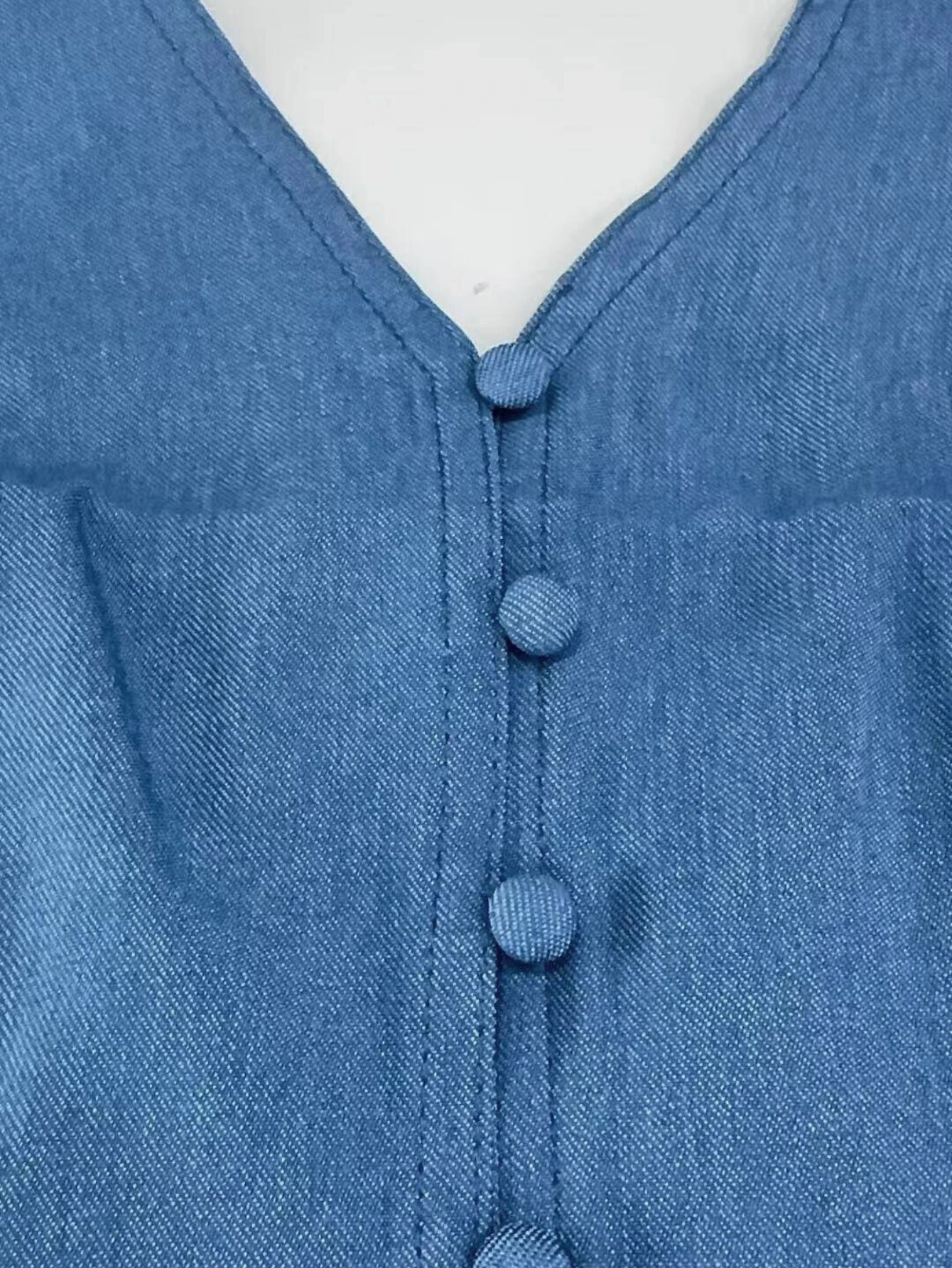 Women Spaghetti Strap V Neck Button Front Cropped Cami Top Casual Daily Going Out Fashion Vest