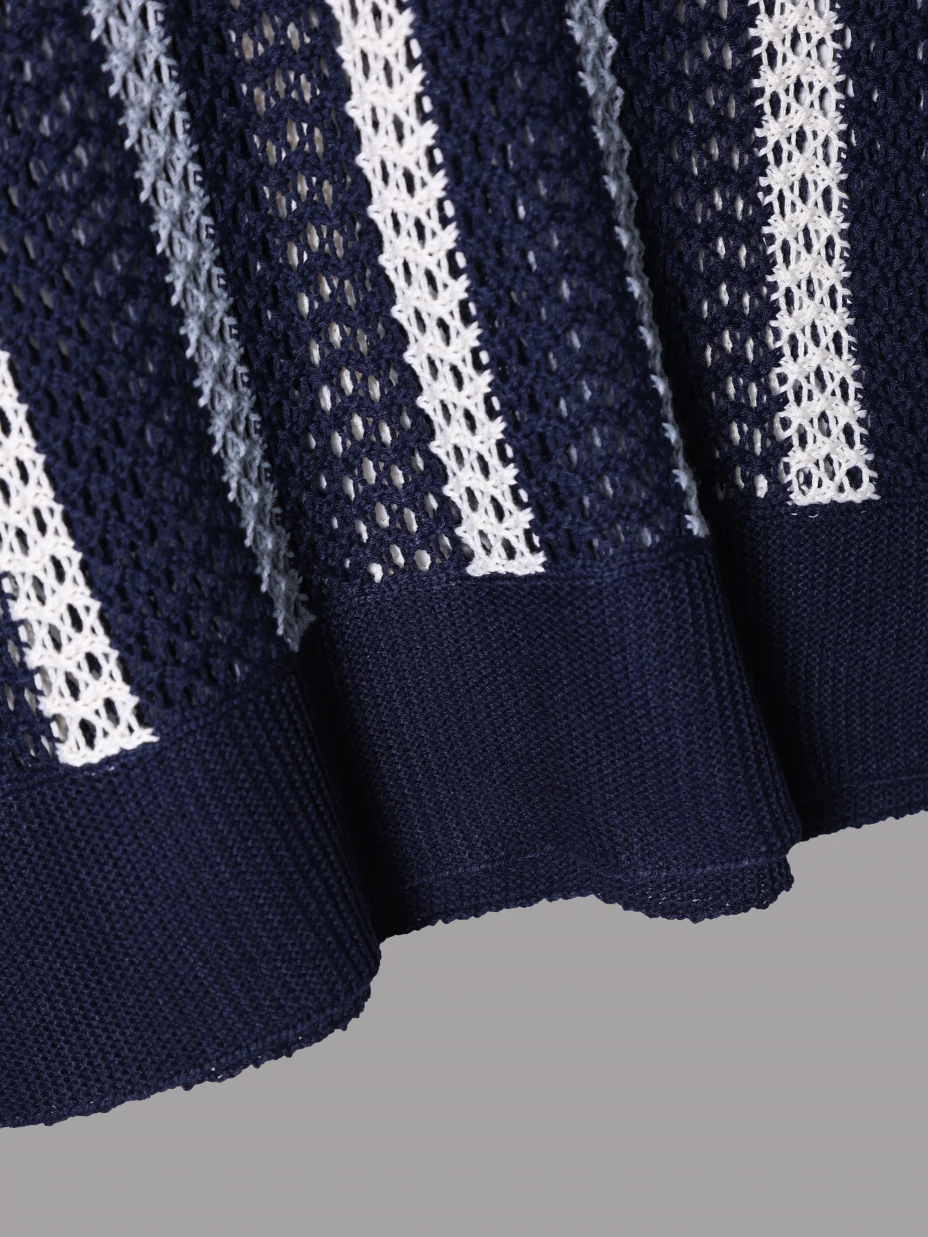 Herren Sommer Kurzarm-T-Shirt - Schlichter Designer-Stil, Geometrisch Gemusterter Gestreifter Kragen Strick-Pullover, Polo-Stil – Detail 4