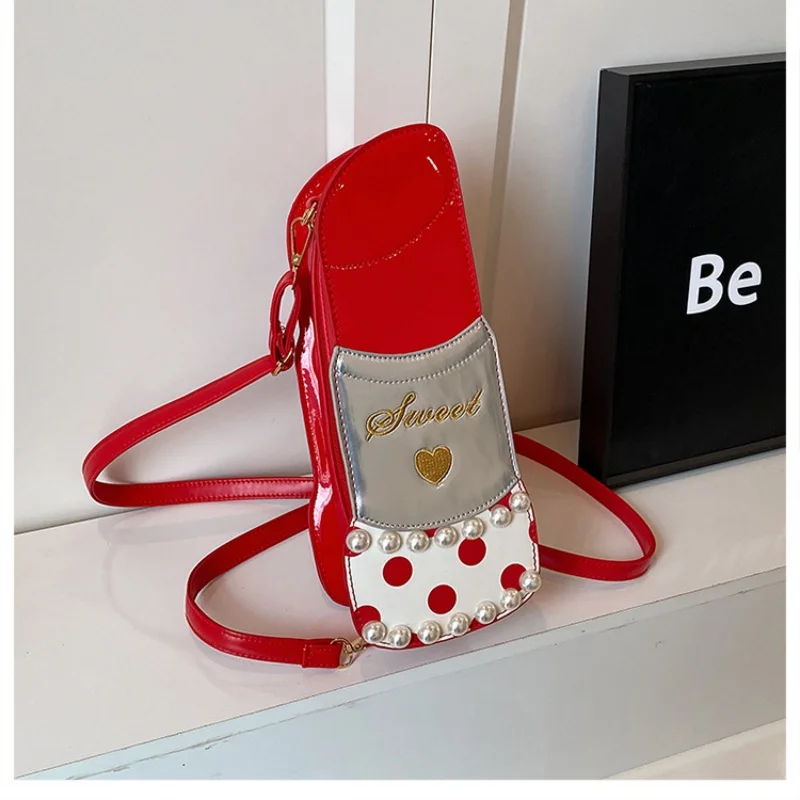 

Creative red lipstick crossbody bag with letter color blocking, niche high-end casual versatile shoulder bag