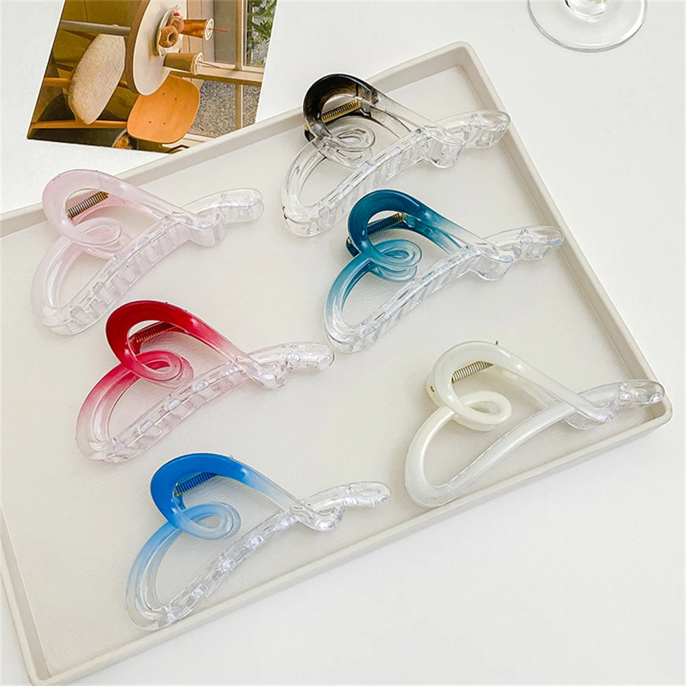 

Summer Irregular Heart Gradient Colour Transparent Hair Clip Ladies Back of Head Grab Clip Fashion Hair Accessories