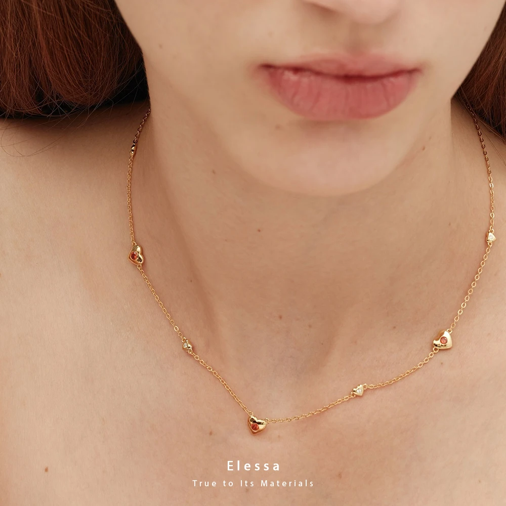 

Ожерелье Elessa Silver Heart с покрытием из 18-каратного золота — изящная элегантная женская цепочка на ключицу, идеально подходящая для повседневного или вечеринки