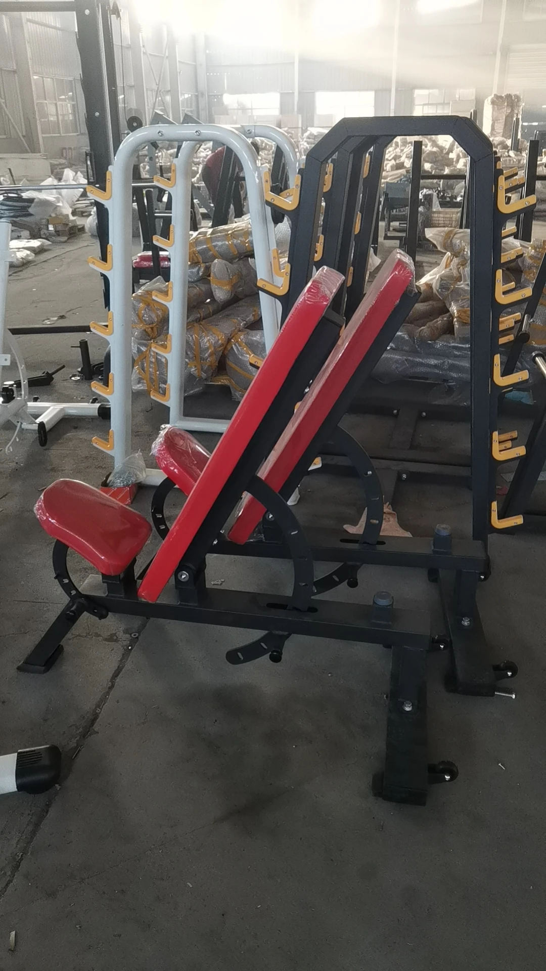مقعد الدمبل الداخلي التجاري لكمال الأجسام، مقعد رفع الأثقال، مقعد فائق قابل للتعديل لمركز اللياقة البدنية في صالة الألعاب الرياضية