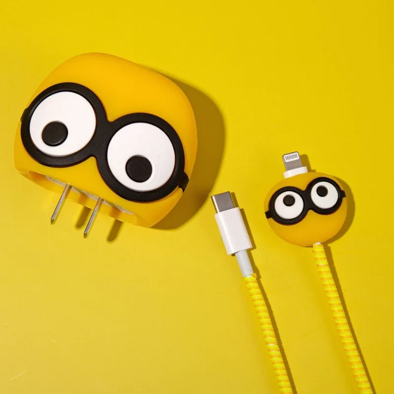 Minions Cable protettivo Cartoon Phone Charging Head Cute Case divertente fai da te per IPhone 18W 20W accessori USB Bite Protector Cover