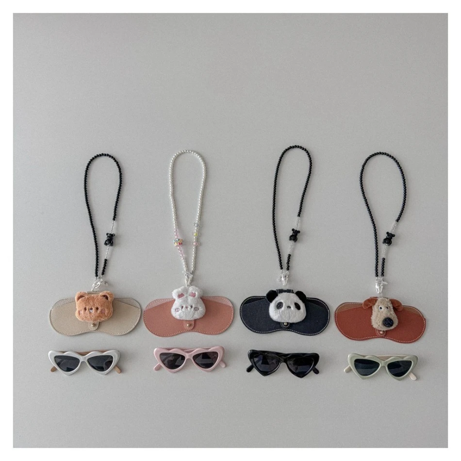 

Kids Summer Heart Shape Sunglasses with Cartoon Animal Chain Pouch with Beaded Chain Eyeglass Case for Toddler Outdoor Use BT14