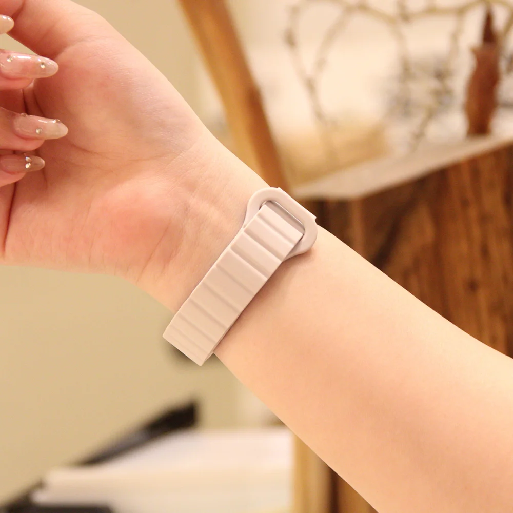 

Magnetic Watch Bands For Huawei Smart Watch Band 7 Soft Silicone Durable Quick Release Washable Fashion Sport Strap Unisex