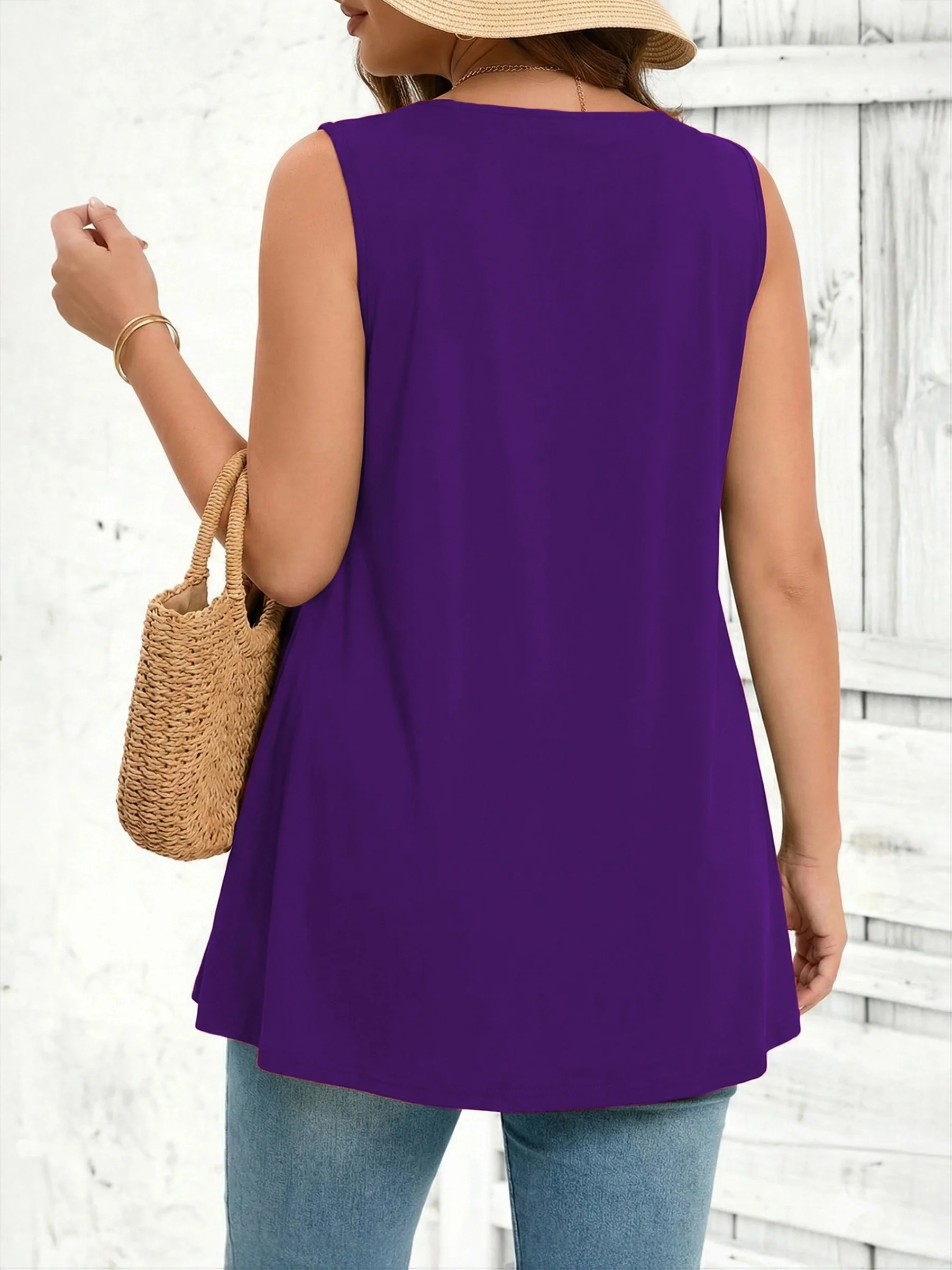 Schickes ärmelloses Oberteil mit Wellenausschnitt für Damen in großen Größen für sommerliche Vibes – Detail 28