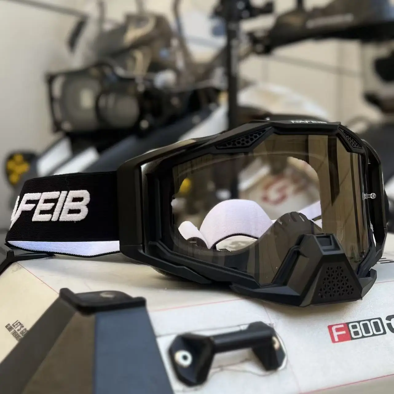 

Motorcycle Glasses - Anti-Fog/Scratch, Men’s Dirt Bike/Mountain Moto/Cycling Riding Eyewear