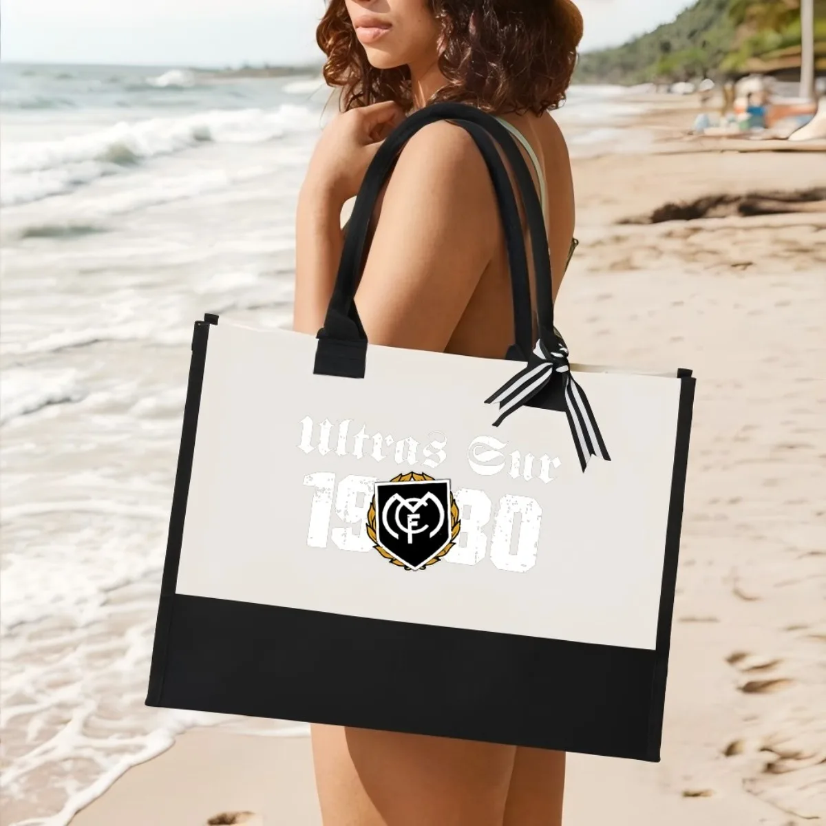 

PEGATINA ADHESIVO FUTBOL REAL MAID ULTRAS 2026 Новое поступление, модная практичная просторная многоразовая большая сумка с узором и принтом, 2 тона H