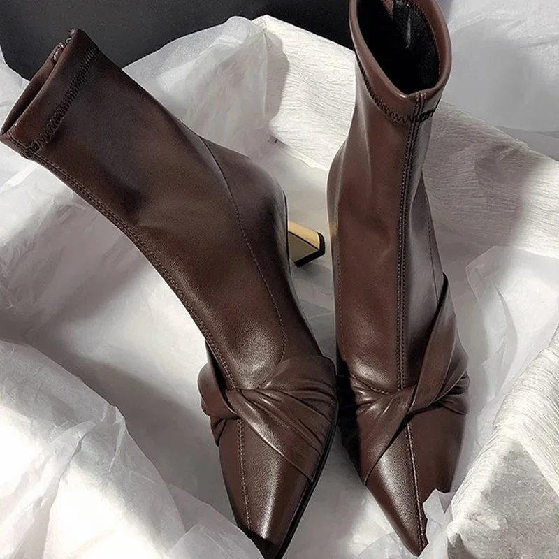 Średnie obcasy Nowy trend Casual Ankle Chelsea Boots Chunky Pointed Toe Women Shoes 2024 Winter Fashion Dress Pumps Women Goth Shoes