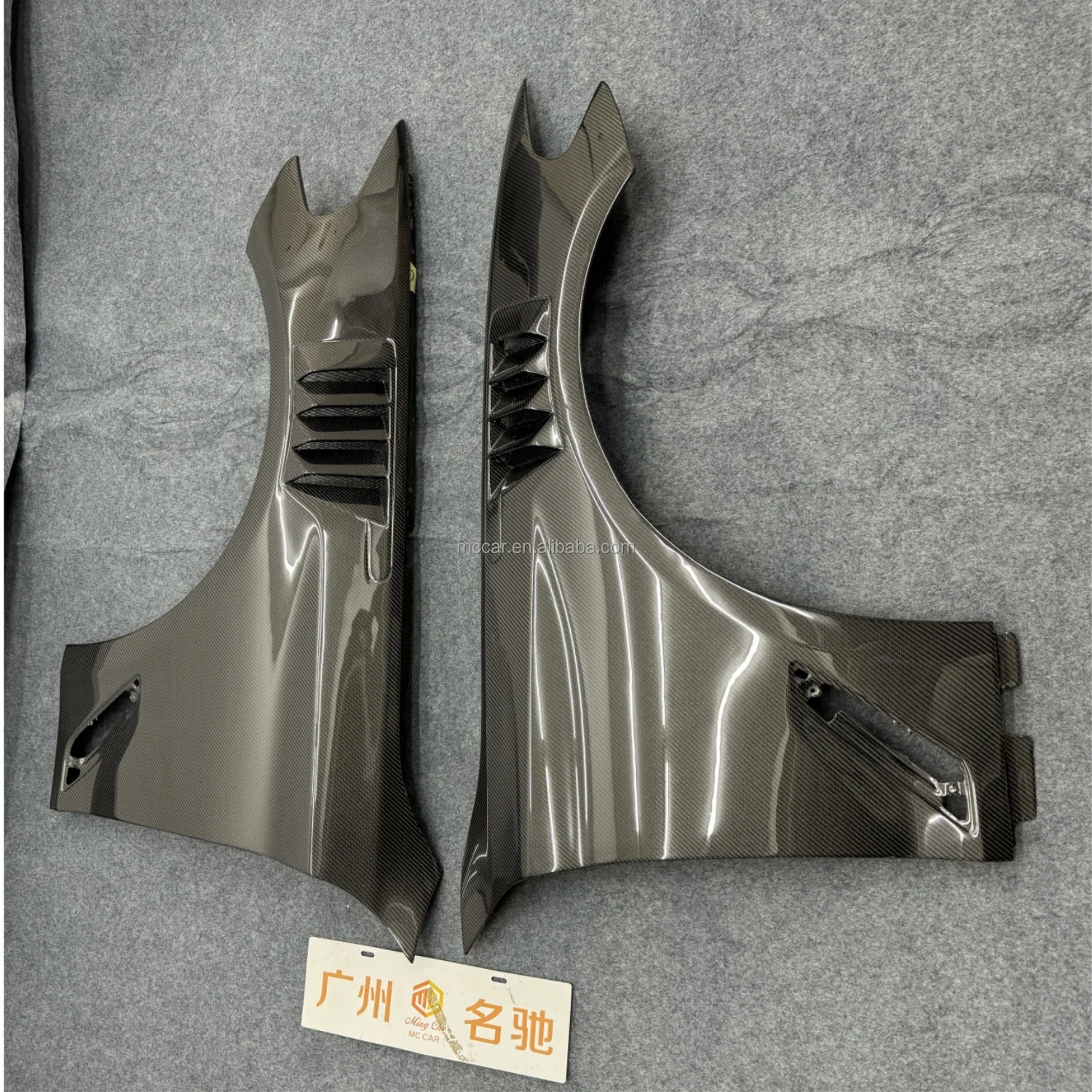 حاجز سيارة مخصص حصريًا لسيارة BMW 5 Series 540 I 530I 520I G30 من ألياف الكربون #4