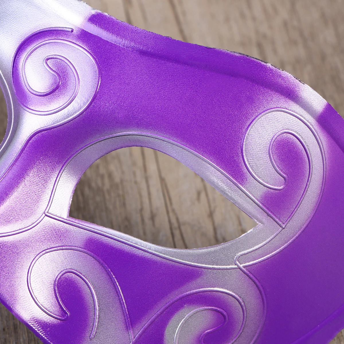 

Halloween Party Half Face Mask Engraving Masquerade Party Mask Party Favors Dress Up Costume Creative Gift for Men (Purple)