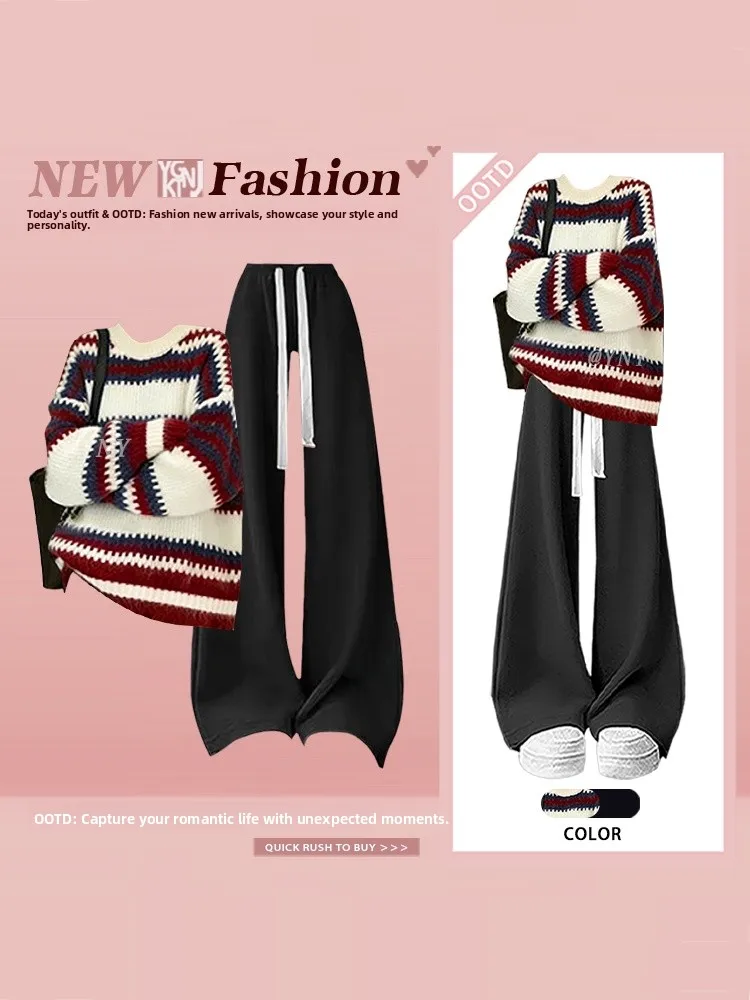 

Комплект из двух предметов: вязаный джемпер в полоску и повседневные брюки. Женский зимний модный комплект для отдыха, стройнящий силуэт, с круглым вырезом.