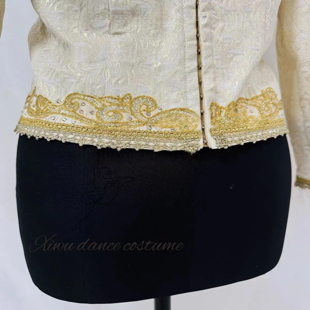 2025 신상 맞춤 남성 발레 재킷 (골드 트리밍) 남성 공연용 댄스 재킷 고급스러운 유니버셜 남성 의류