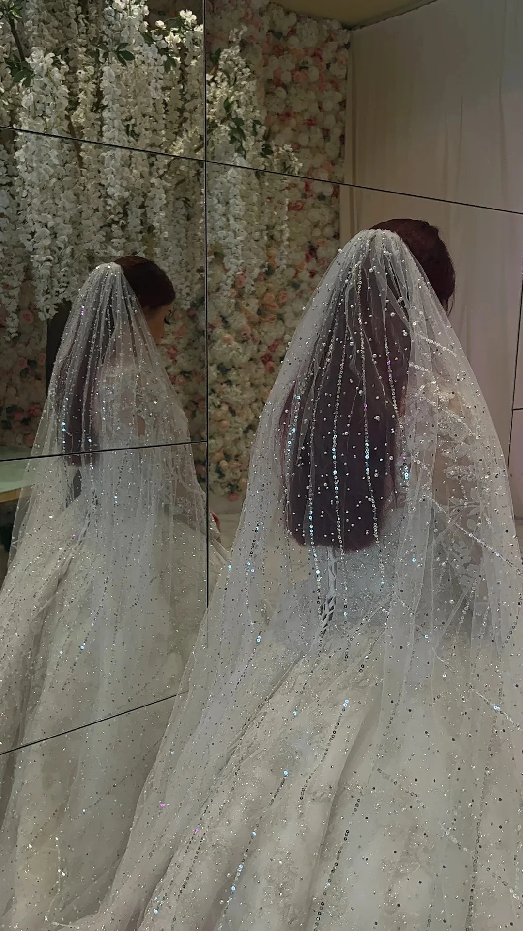 Luxury Cathedral Wedding Veil Sparkling Full Rhinestone Beaded Long Bride Veils Custom Formal Wedding Headpiece Mantilla