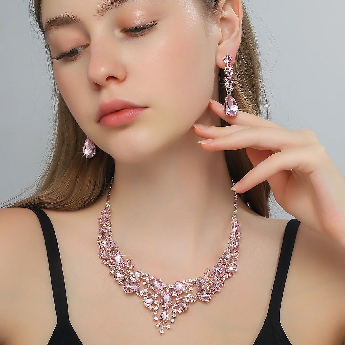 Exaggerated Colorful Alloy Geometric Necklace Earrings Set