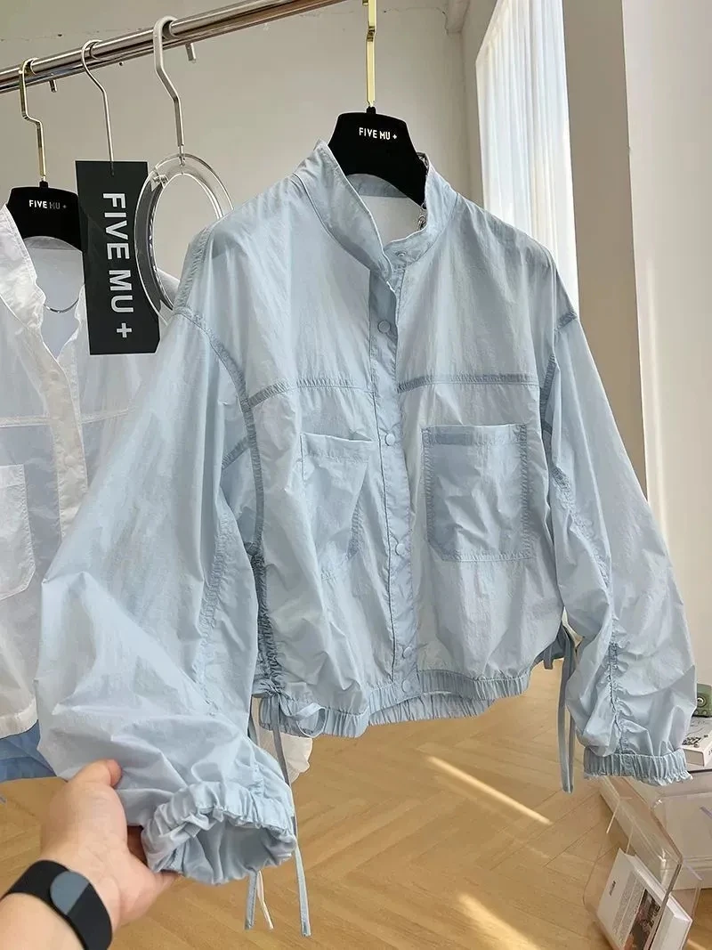 女性のジャケットトップ春秋薄い日焼け止めルーズ野球コートスタンドカラーデザイントレンチコートトップ新しいウインドブレーカー