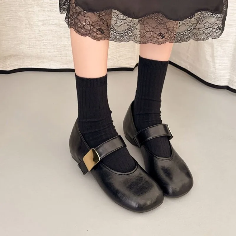 Fashion round-toed ladies' low-top soft-soled shoes.Summer/autumn handmade retro office women's shoes.Lightweight daily shoes