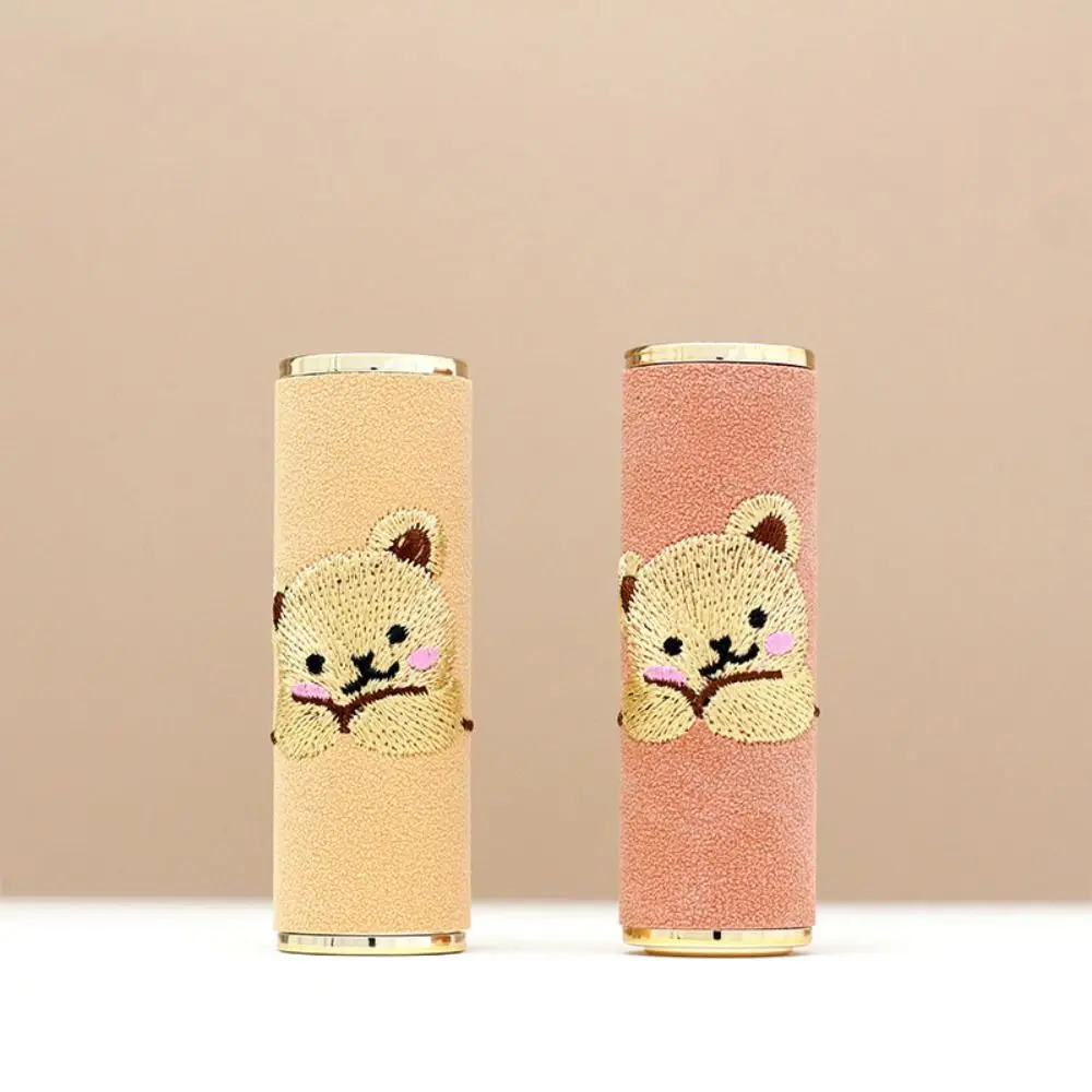 الدب الصغير حاوية أحمر الشفاه استبدال حامل زجاجات إعادة الملء حاوية بلسم الشفاه الفارغة 3.5 مللي أدوات ماكياج المحمولة السفر