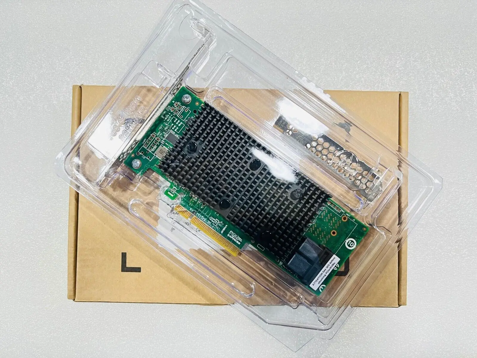 Avago/LSI 9400-8i SATA/SAS HBA 12 Gbps PCIe supports NVME hard drive IT mode JBOD
