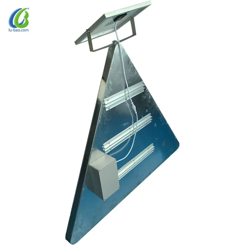 Visual Signal Warning Products Stable Product Performance Aluminum Flickering Led Solar Street Sign