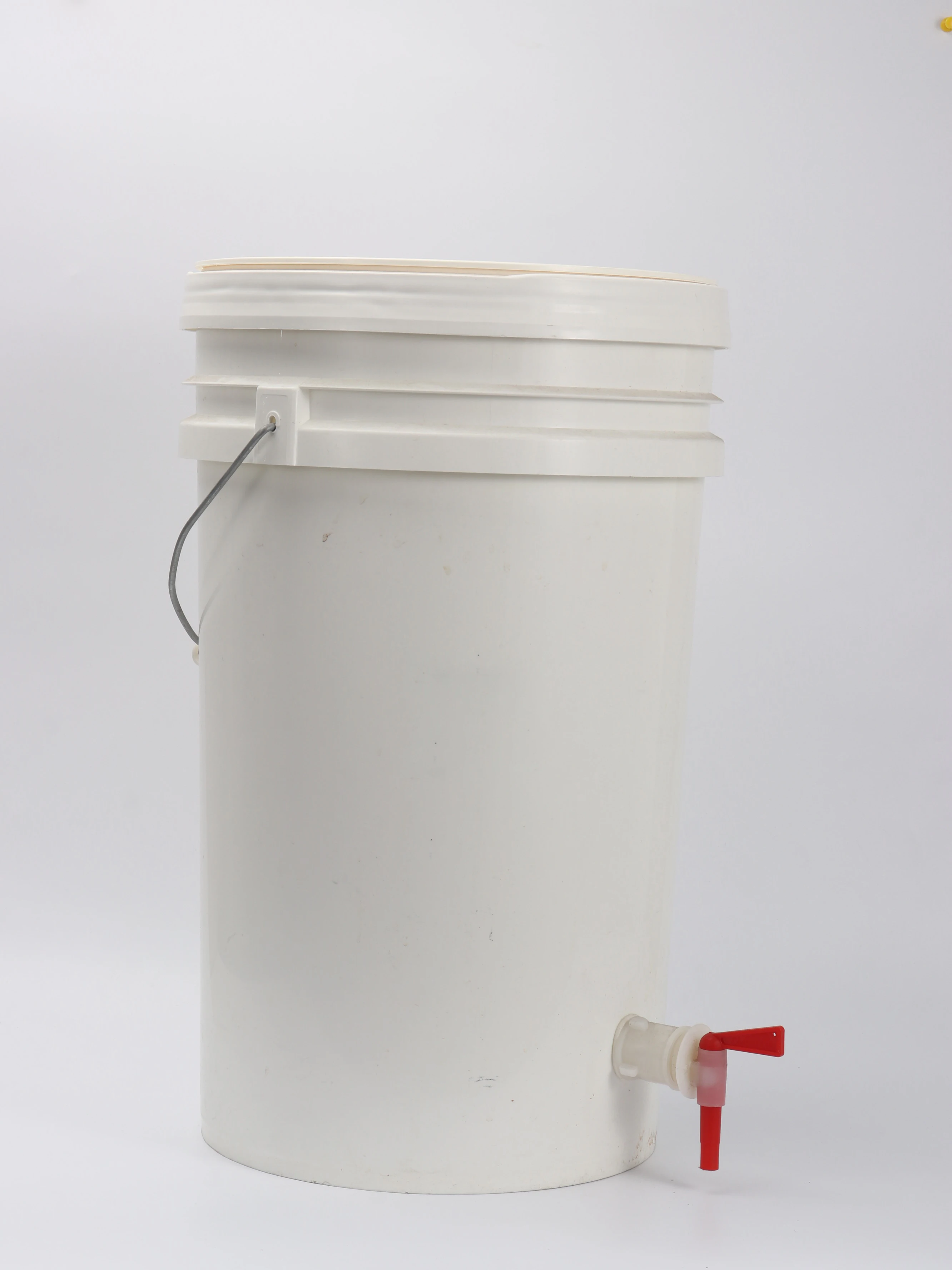 wevove-plastic-bucketsfementation-buckets-5-gallon-with-handle-and-faucetdurable-versatile