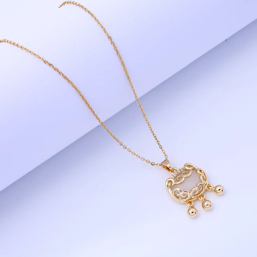 Bellissima collana da donna, catena con clavicola in pietra occhio di gatto che non sbiadisce in acciaio al titanio con chiusura di sicurezza, Desi di nicchia di lusso leggero