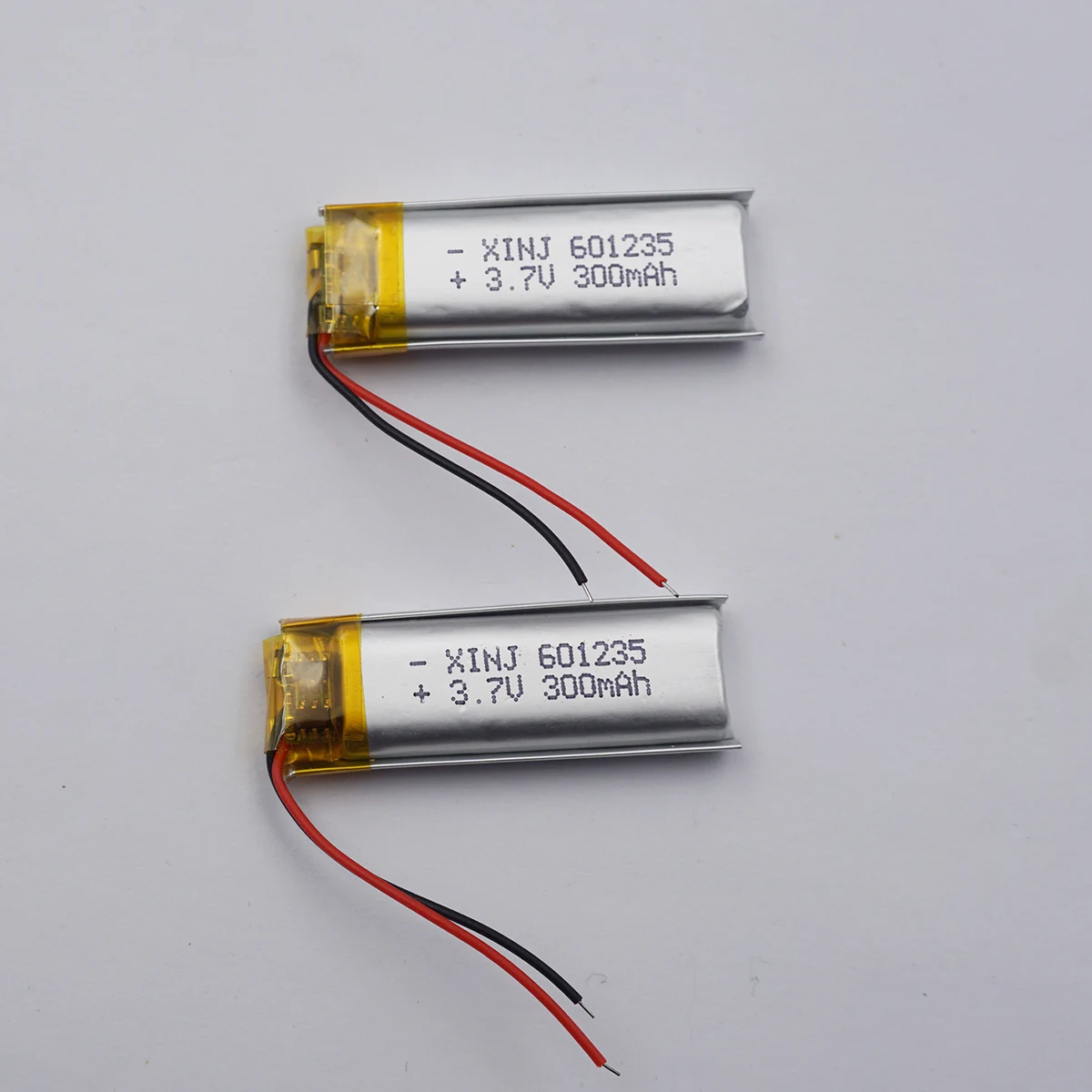 

2pcs 3.7V 300 mAh Rechargeable Polymer Li Battery 601235 Lipo For Bluetooth Speaker Headphones GPS Sat Nav Recording Pen 061235