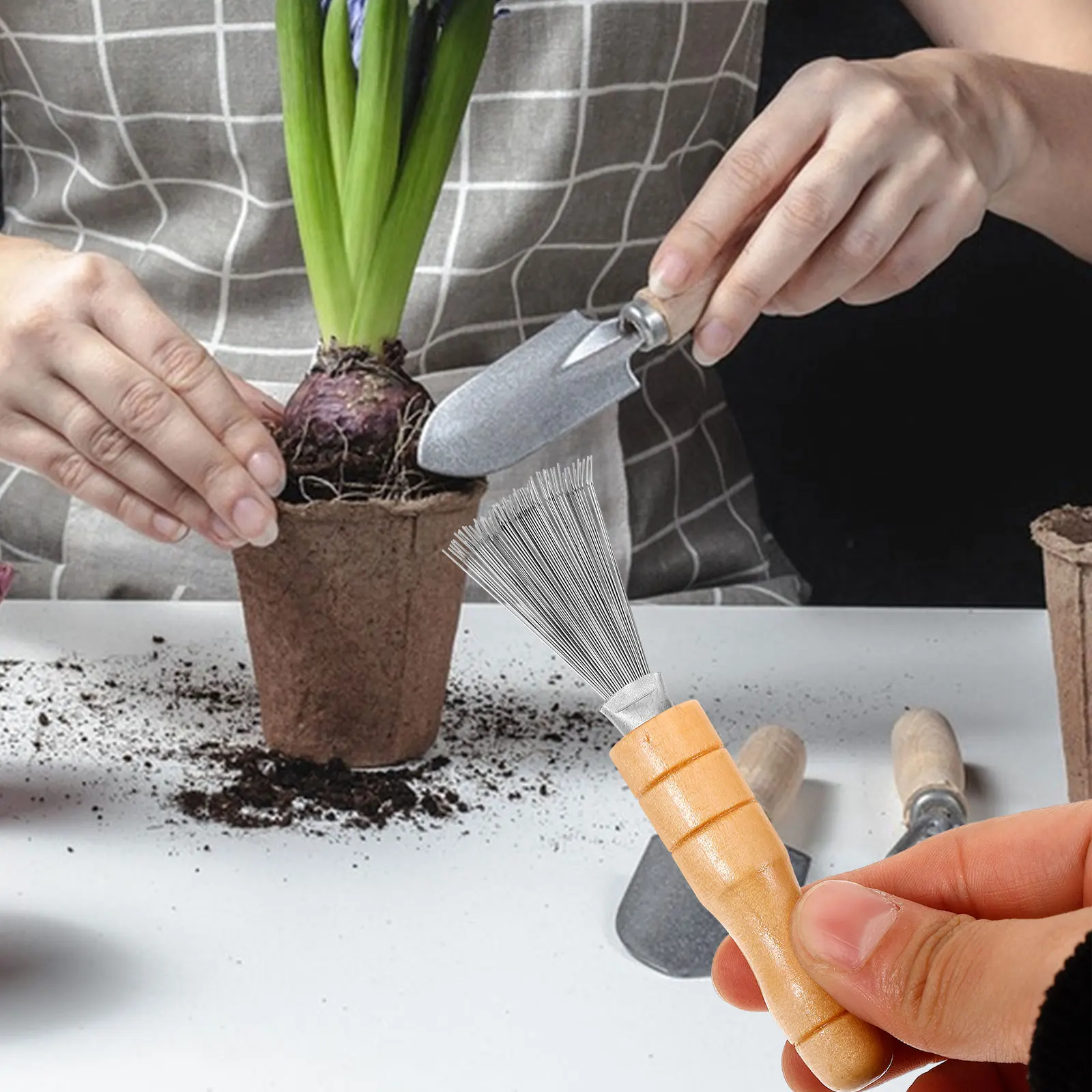 

Stainless Steel Cleaning Rake Floral Tool Japanese Style Kenzan Wooden Handle Flower Arrangement Tool Portable Cleaner Rake For