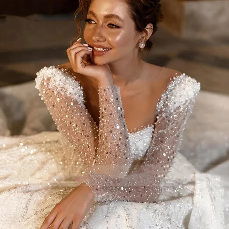 Abiti da sposa romantici personalizzati con colletto quadrato Perline ricamate Paillettes Abito da principessa Bal Abito da sposa a maniche lunghe Robe De Mariee